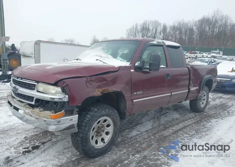 2000 Chevrolet Silverado 1500 Ls from USA, damaged, VIN 2GCEK19T1Y1145695
